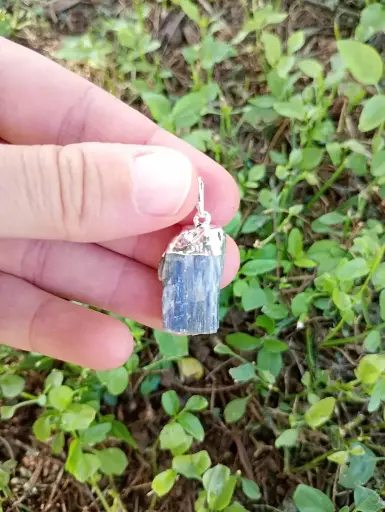 [E-COM09] Dije Cianita Azul en Bruto